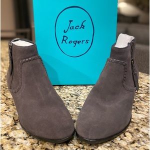 Like new: only worn once. See pictures for details